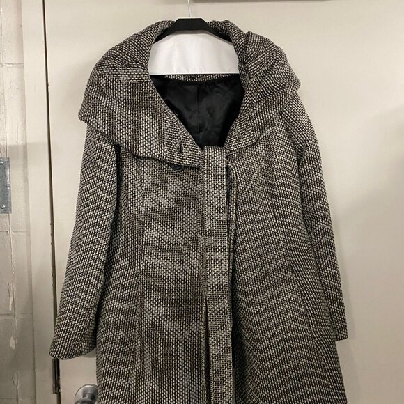Womans Knitted Coat - Picture 1 of 4